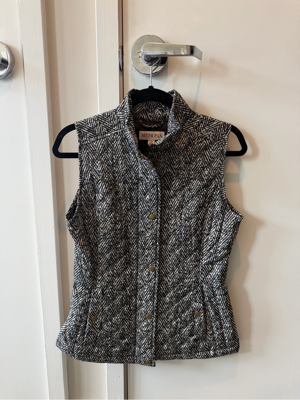 Merona Black & White Herringbone Quilted Vest